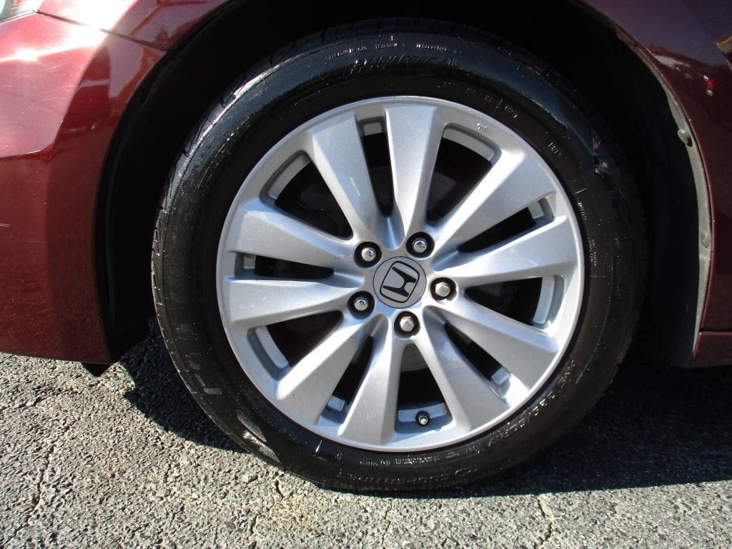 Honda Accord EX-L V-6 Sedan AT 2011