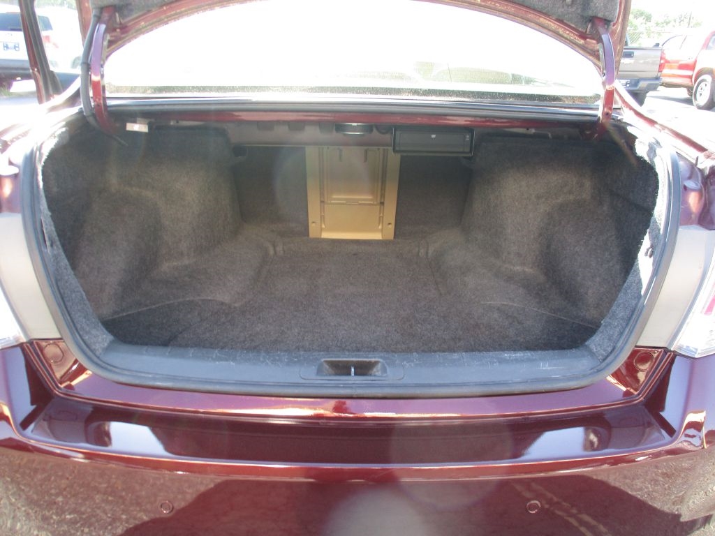 Honda Accord EX-L V-6 Sedan AT 2011