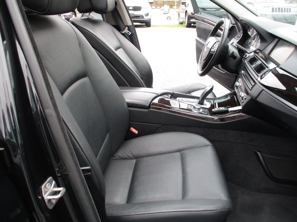 BMW 5-Series 535i 2013