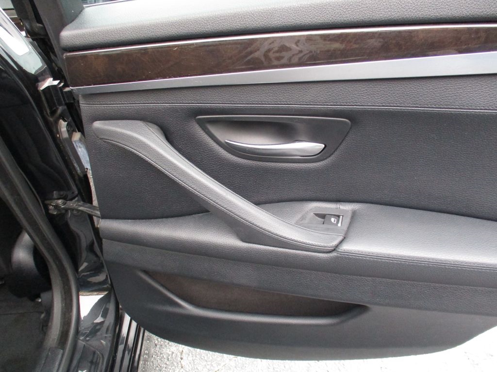 BMW 5-Series 535i 2013