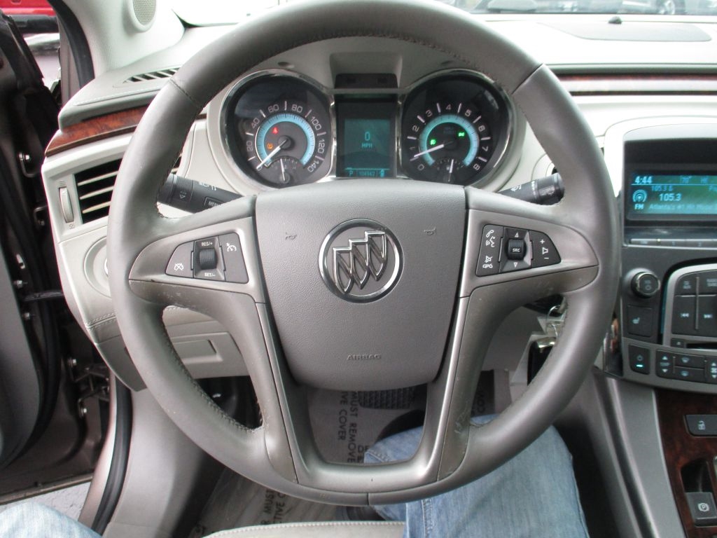 Buick LaCrosse CXL FWD 2010