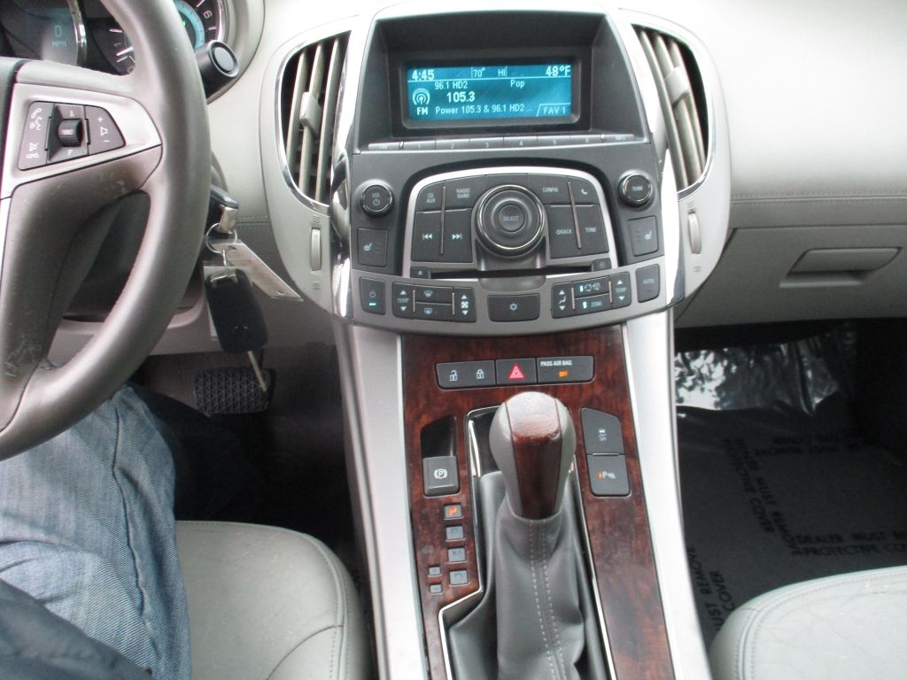 Buick LaCrosse CXL FWD 2010