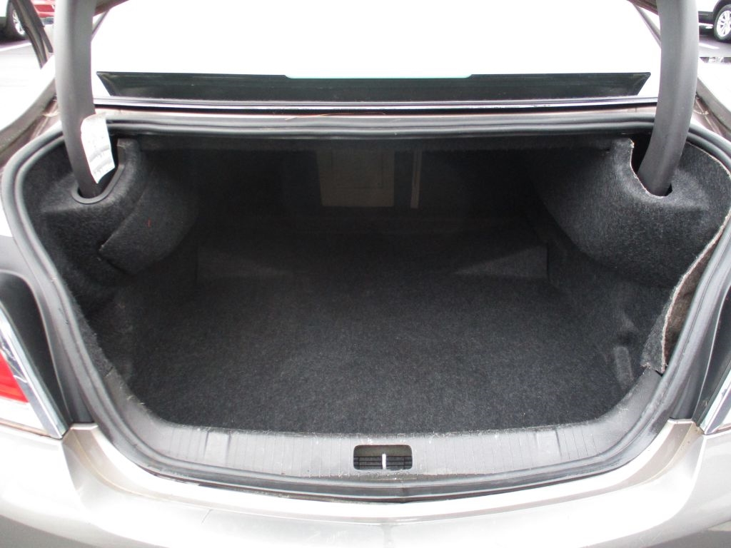 Buick LaCrosse CXL FWD 2010