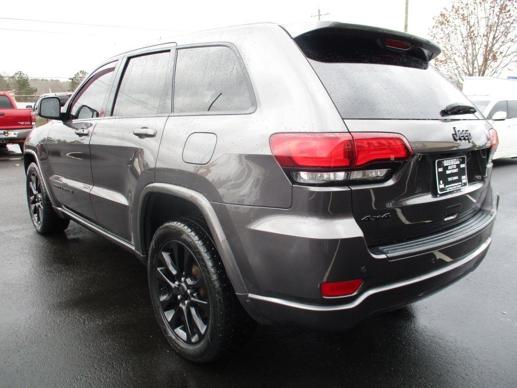 Jeep Grand Cherokee Laredo 4WD 2019