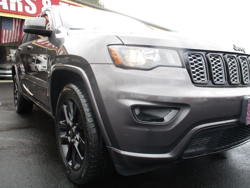 Jeep Grand Cherokee Laredo 4WD 2019