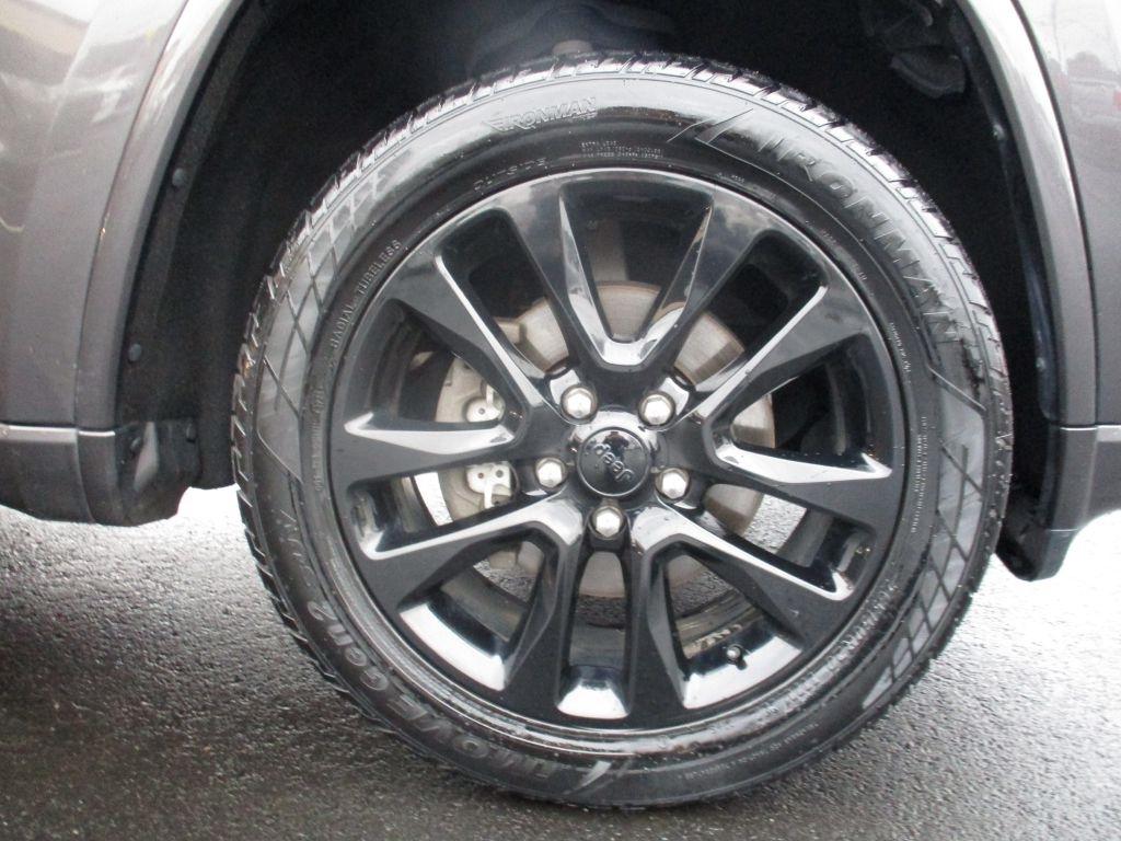 Jeep Grand Cherokee Laredo 4WD 2019