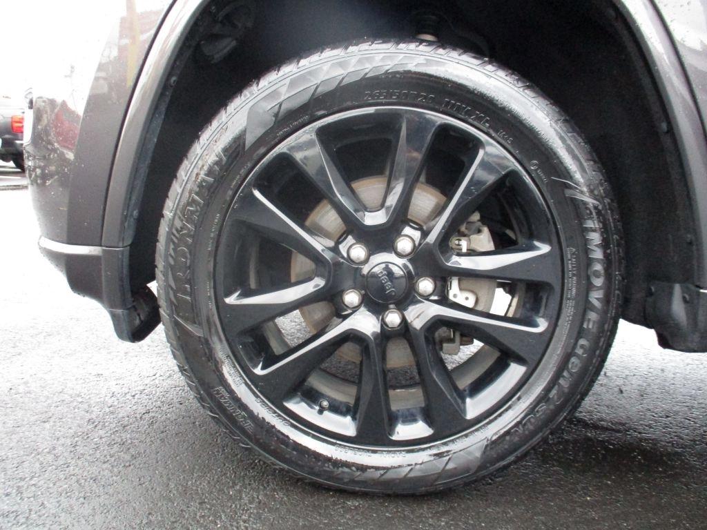 Jeep Grand Cherokee Laredo 4WD 2019