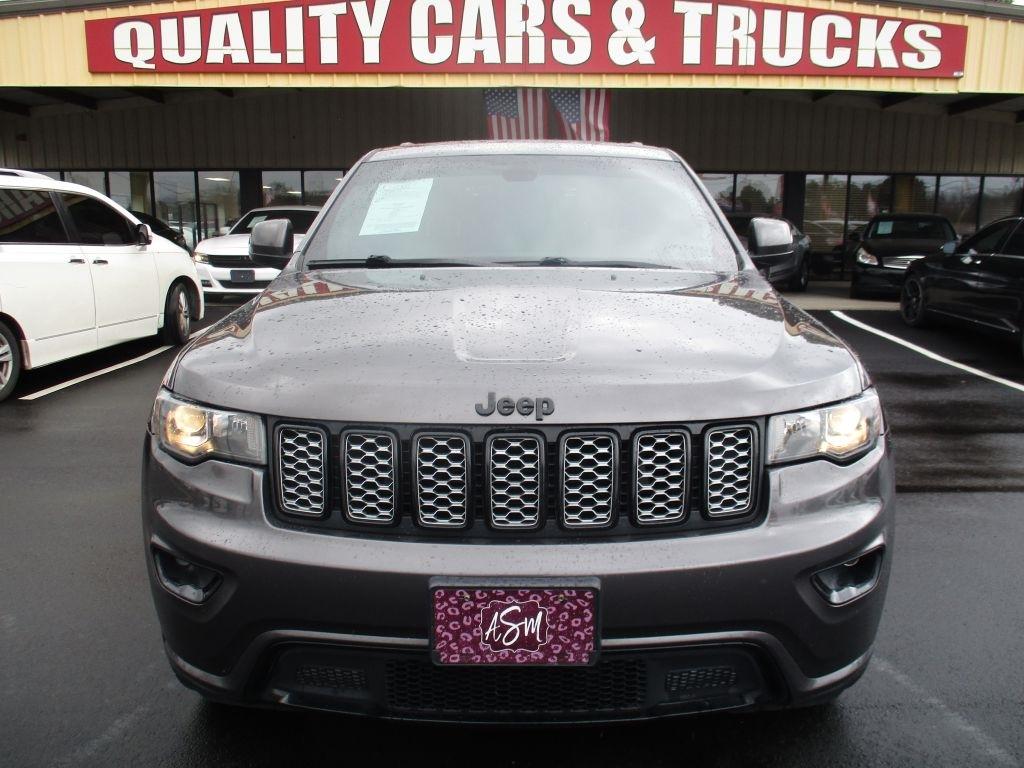 Jeep Grand Cherokee Laredo 4WD 2019