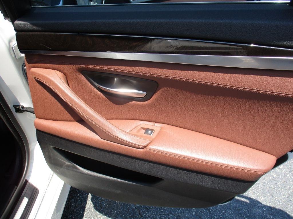 BMW 5-Series 535i xDrive 2014