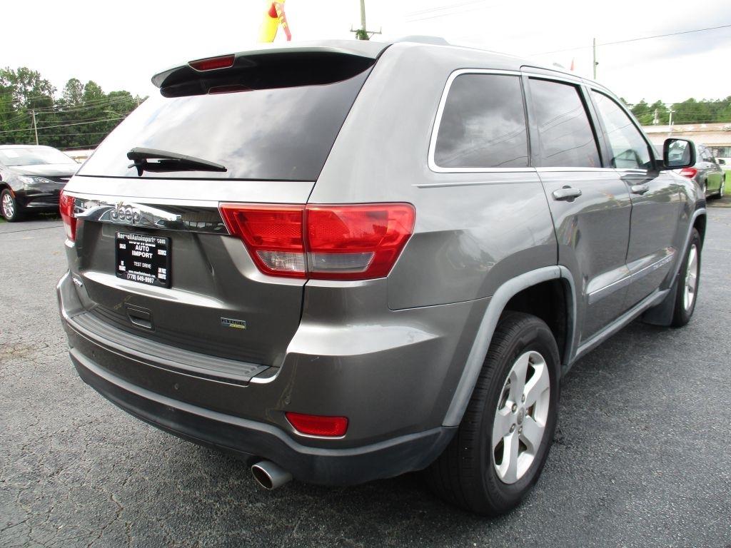 Jeep Grand Cherokee Laredo 2WD 2012