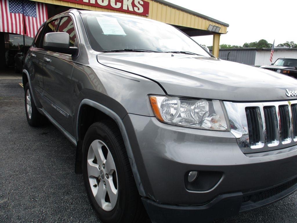 Jeep Grand Cherokee Laredo 2WD 2012