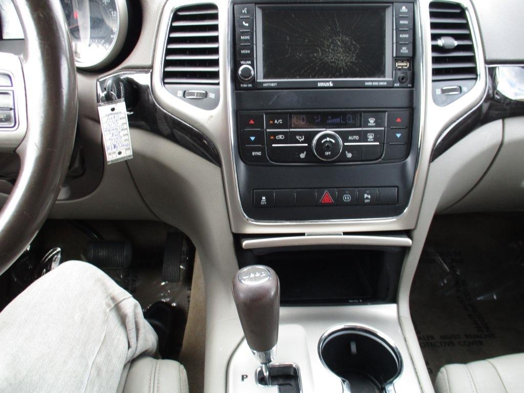 Jeep Grand Cherokee Laredo 2WD 2012