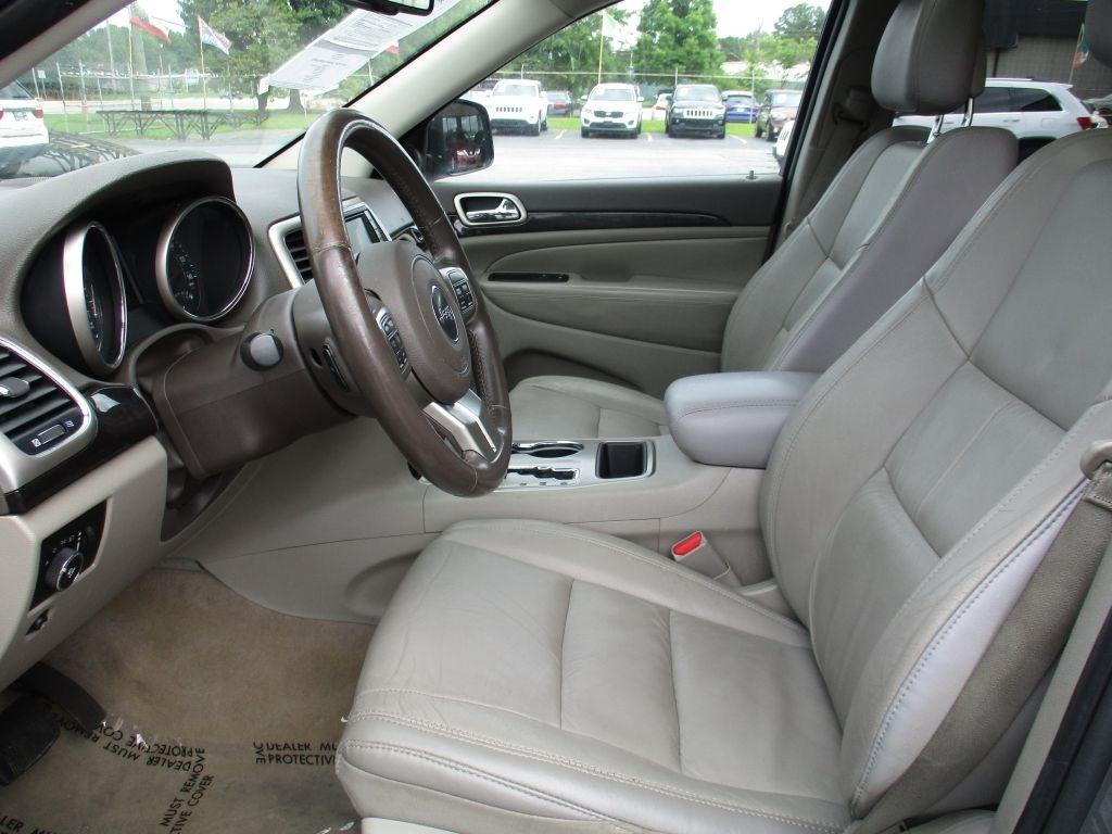 Jeep Grand Cherokee Laredo 2WD 2012