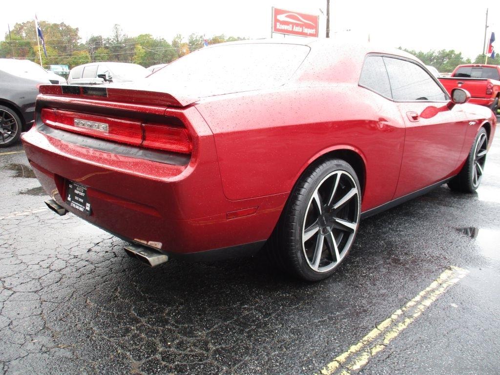 Dodge Challenger SE 2010