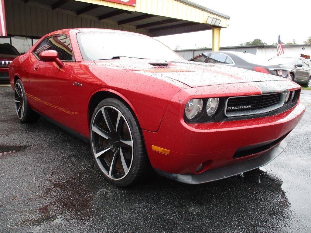 Dodge Challenger SE 2010