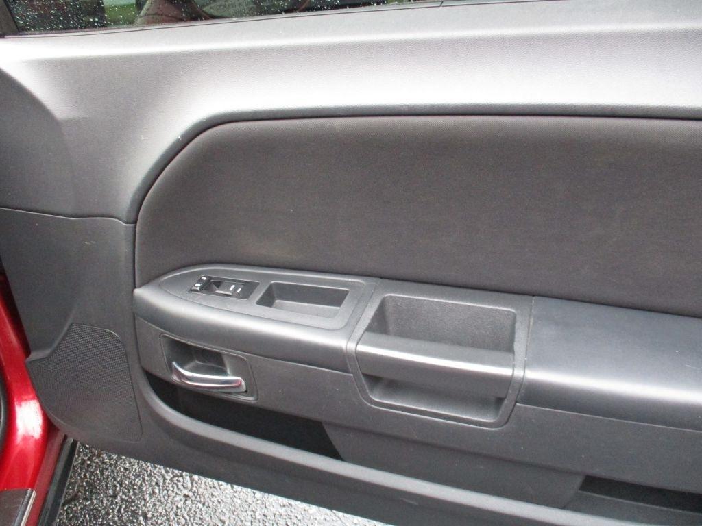 Dodge Challenger SE 2010