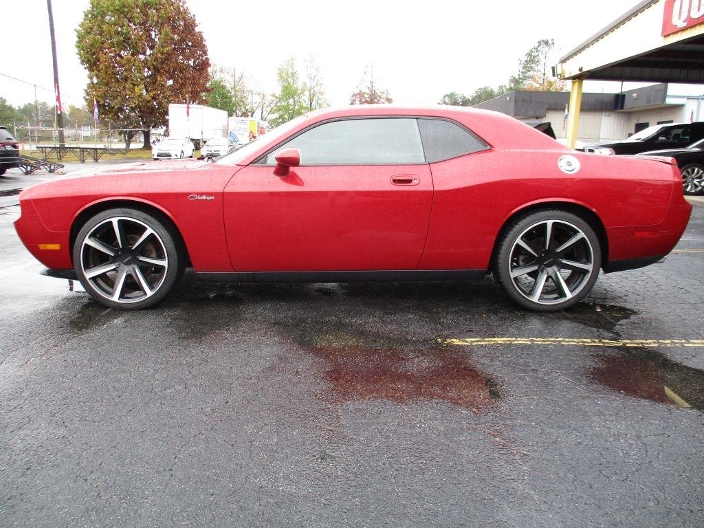Dodge Challenger SE 2010