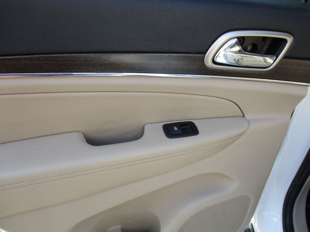 Jeep Grand Cherokee Limited 2WD 2014