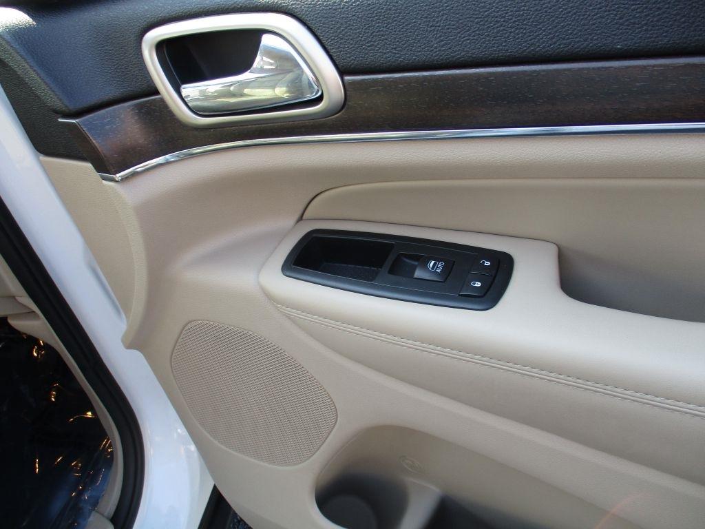 Jeep Grand Cherokee Limited 2WD 2014