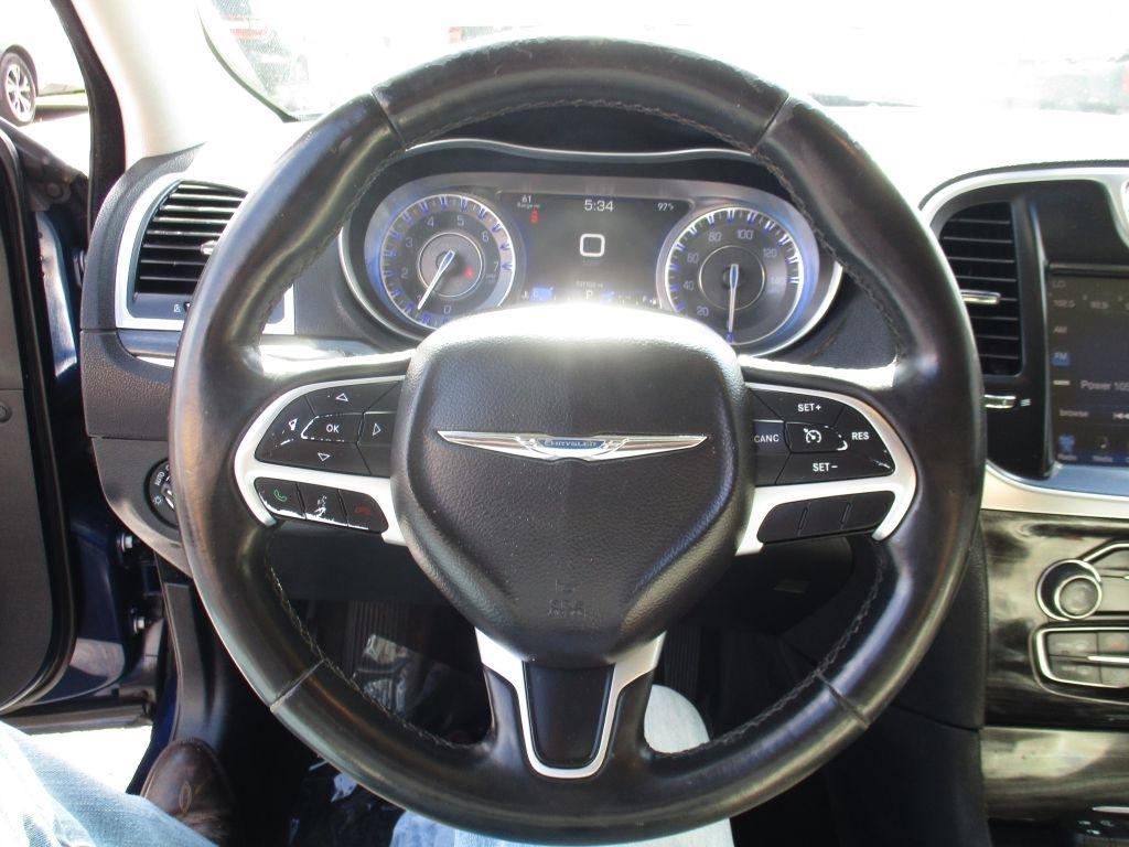 Chrysler 300 Limited RWD 2015