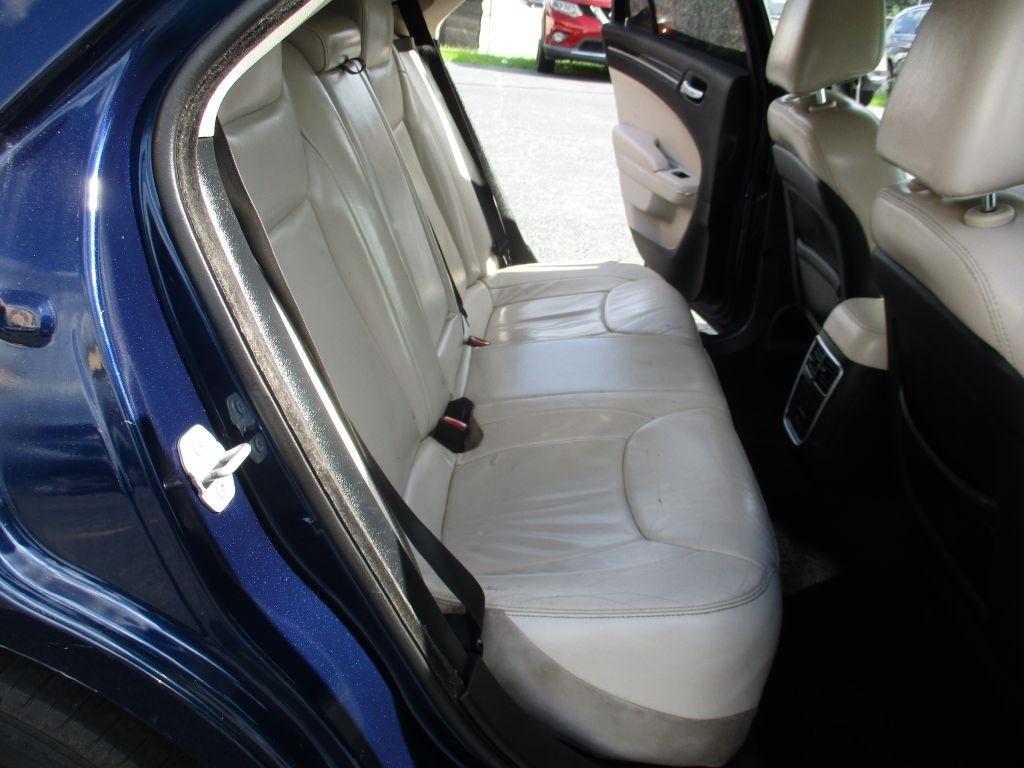 Chrysler 300 Limited RWD 2015