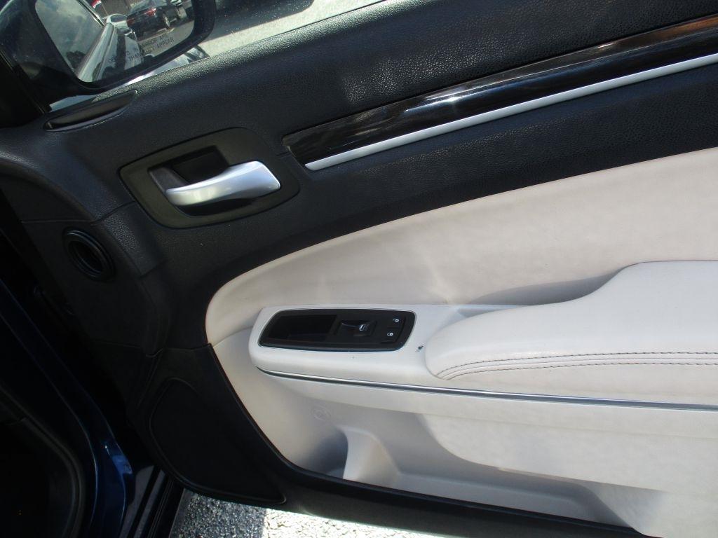 Chrysler 300 Limited RWD 2015