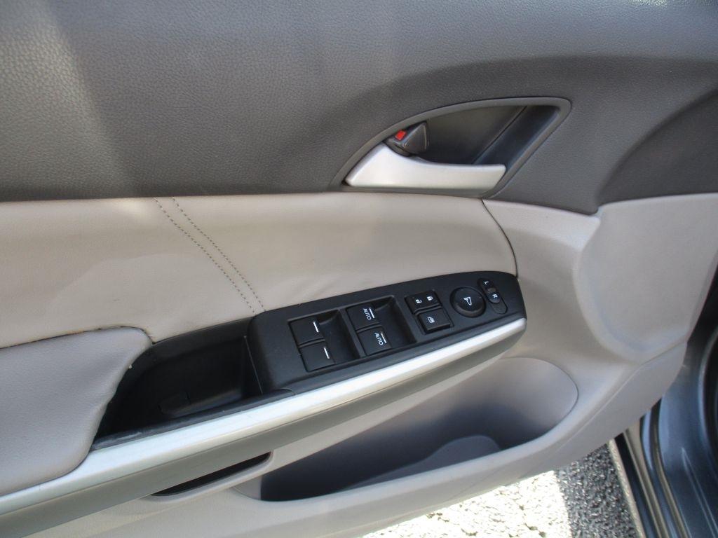 Honda Accord EX-L V-6 Sedan AT 2009