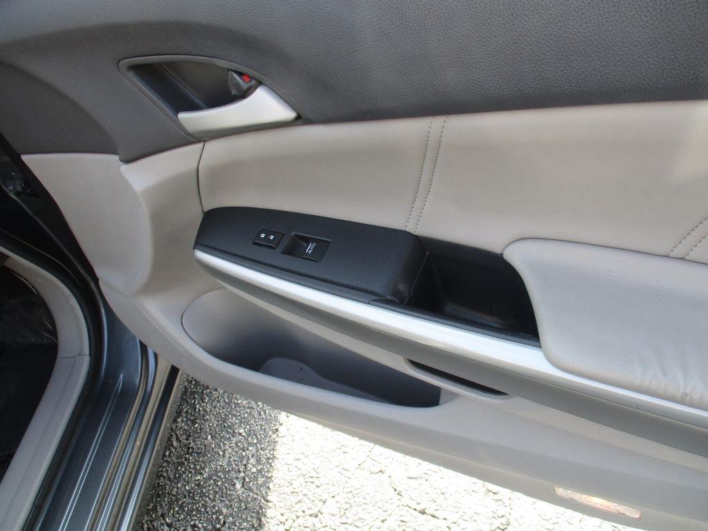 Honda Accord EX-L V-6 Sedan AT 2009