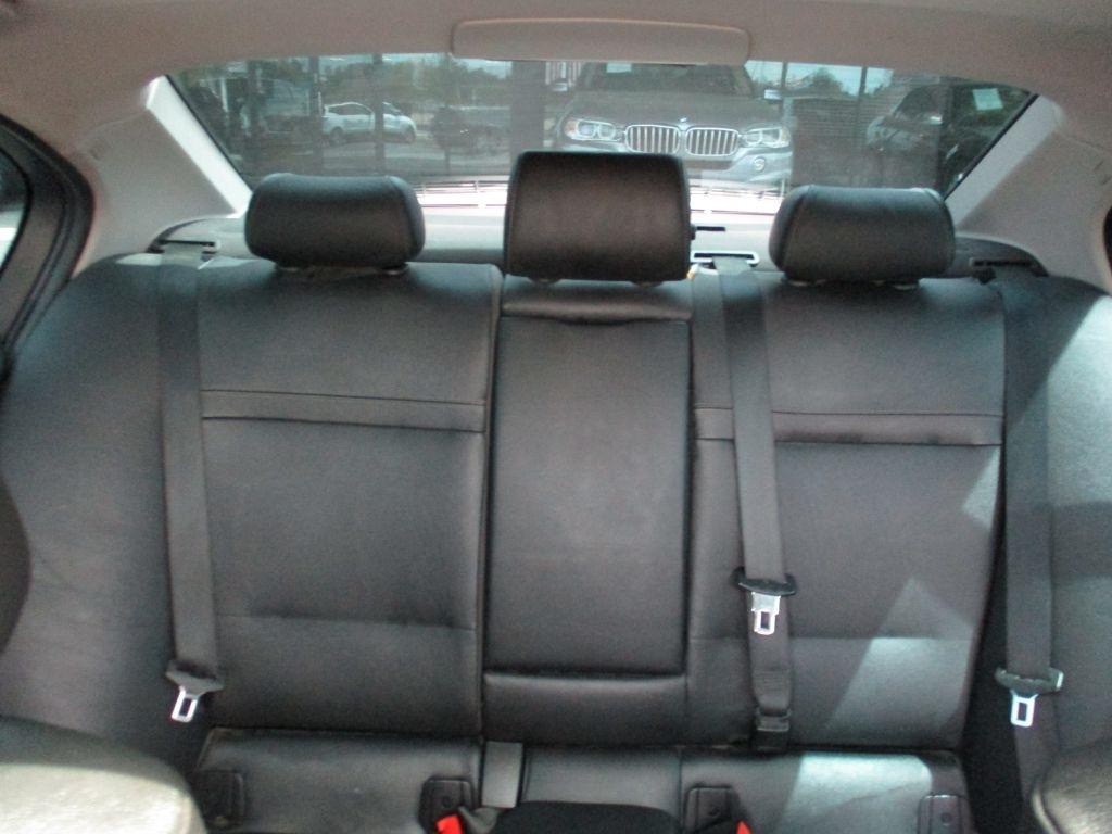 BMW 3-Series 335i SA 2011