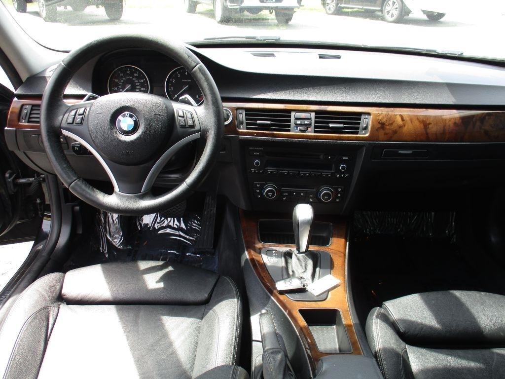 BMW 3-Series 335i SA 2011