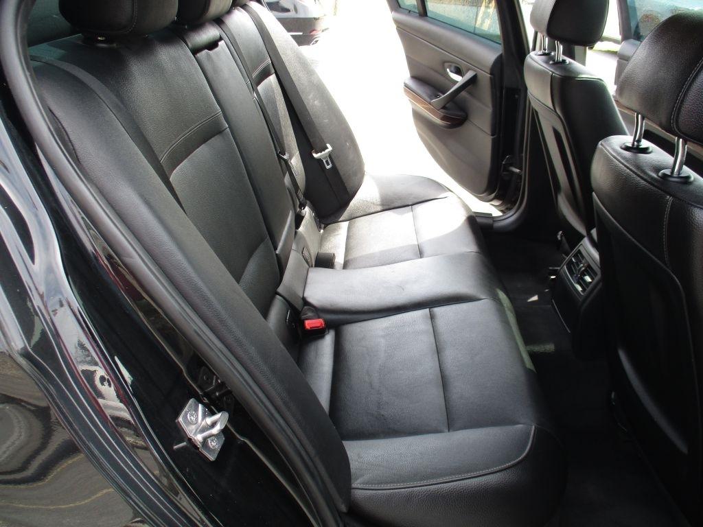 BMW 3-Series 335i SA 2011