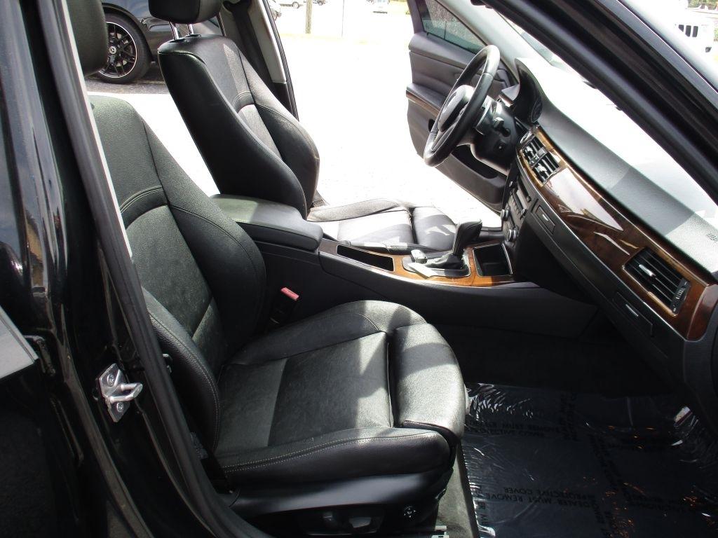 BMW 3-Series 335i SA 2011