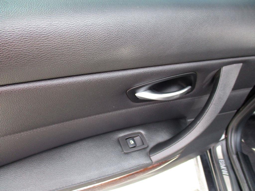 BMW 3-Series 335i SA 2011