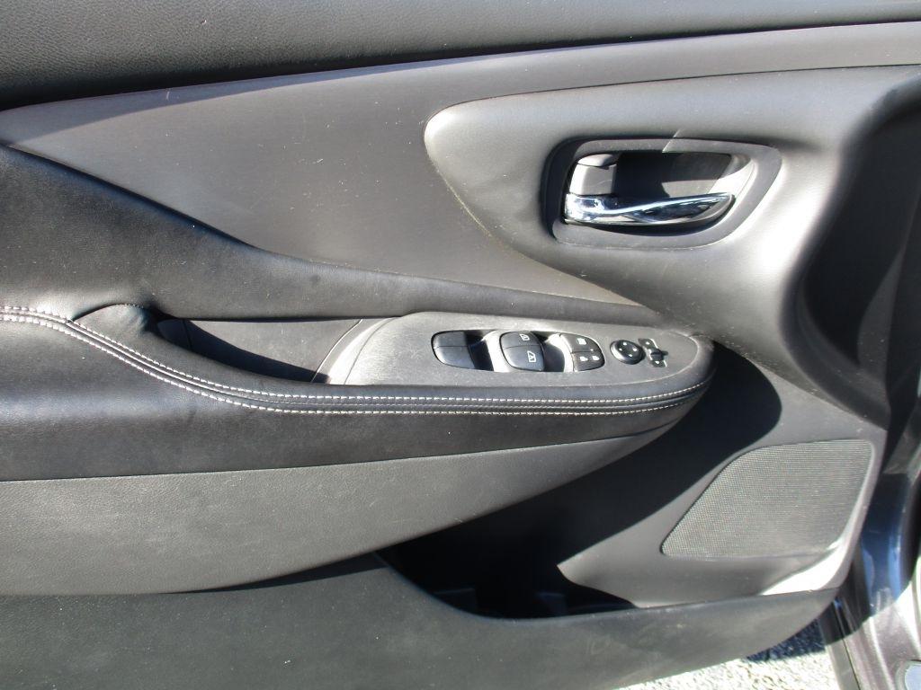 Nissan Murano S 2019