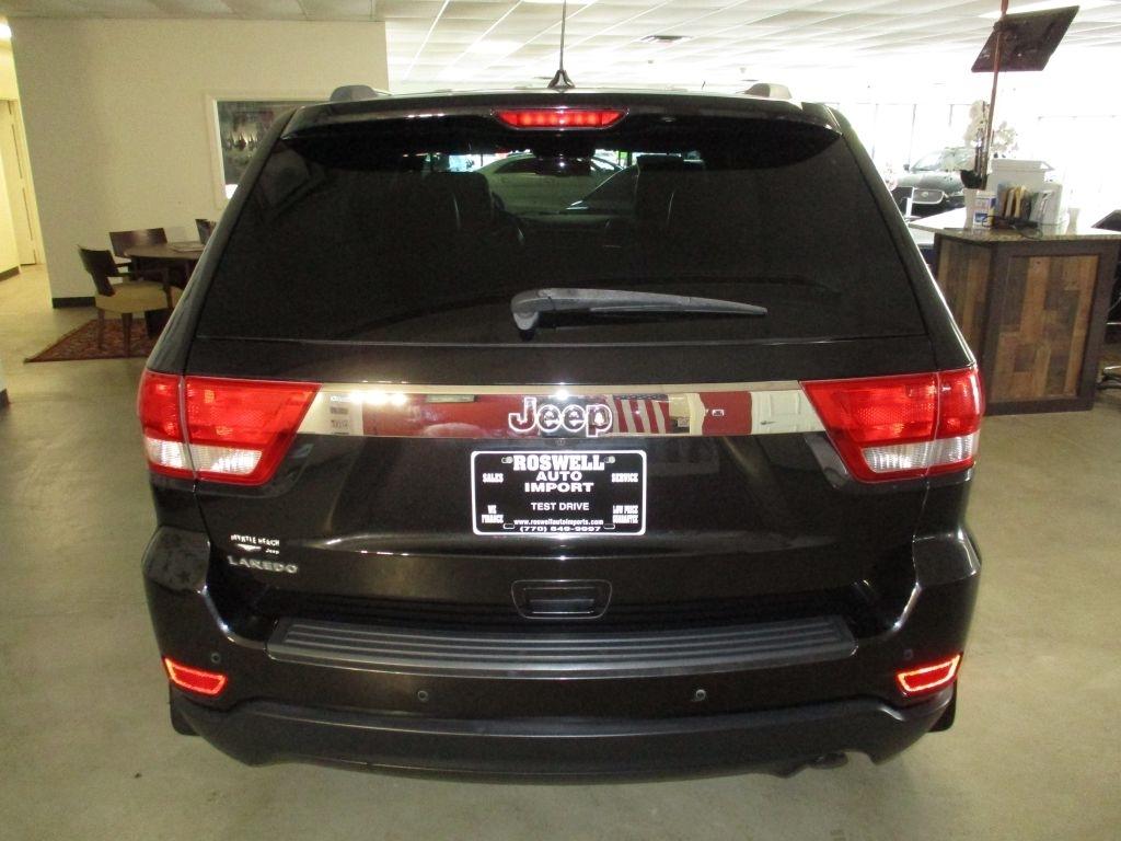 Jeep Grand Cherokee Laredo 2WD 2013