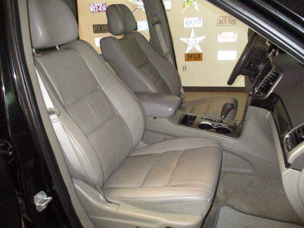 Jeep Grand Cherokee Laredo 2WD 2013