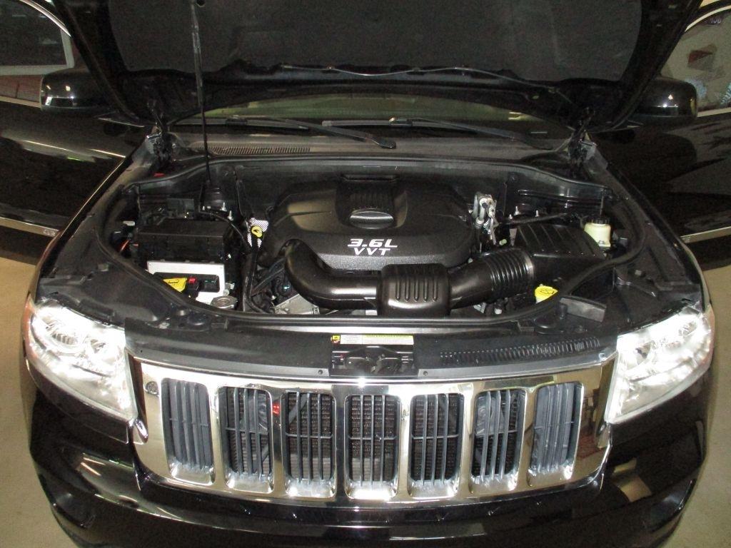 Jeep Grand Cherokee Laredo 2WD 2013