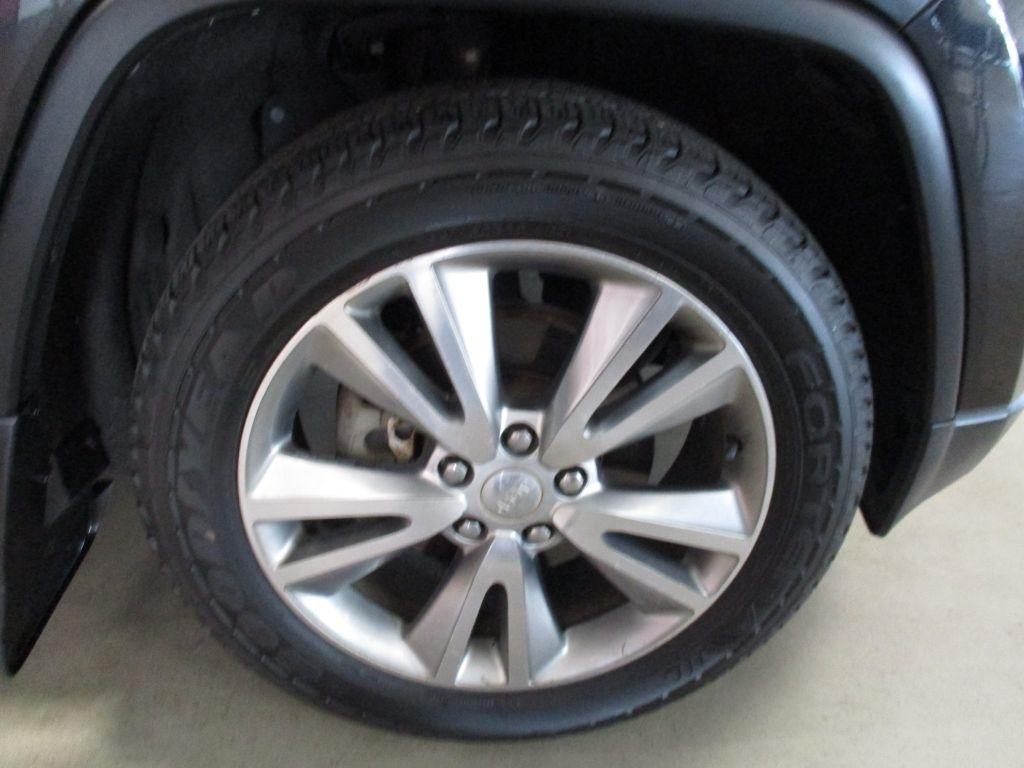 Jeep Grand Cherokee Laredo 2WD 2013