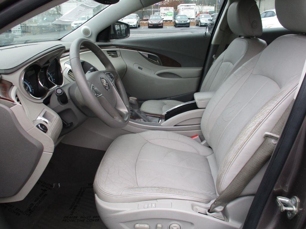 Buick LaCrosse CXL FWD 2010