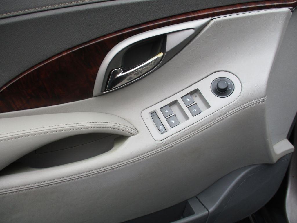 Buick LaCrosse CXL FWD 2010