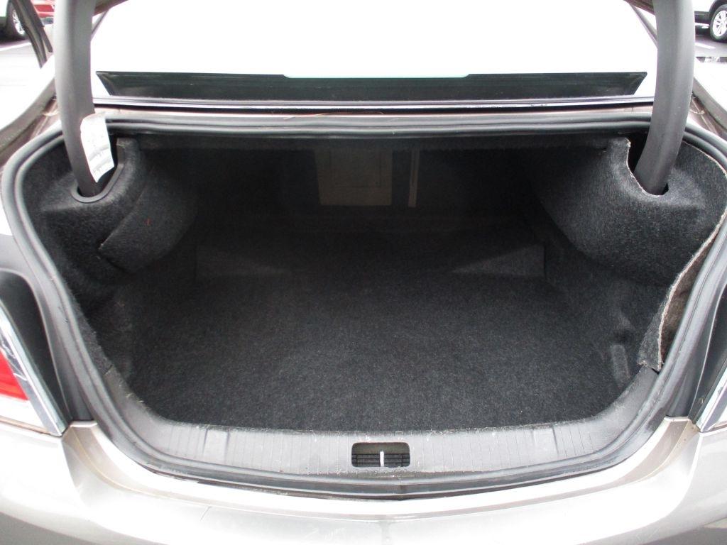 Buick LaCrosse CXL FWD 2010