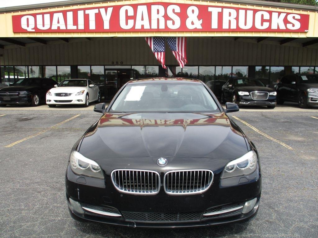 BMW 5-Series 528i 2011