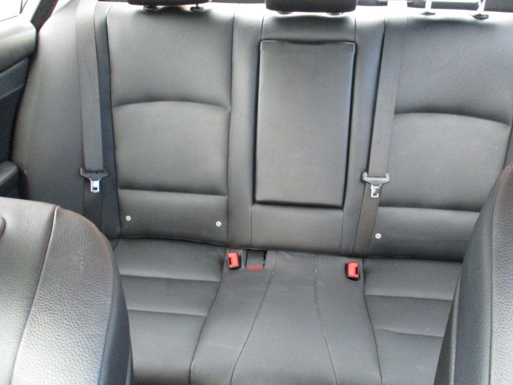 BMW 5-Series 528i 2011
