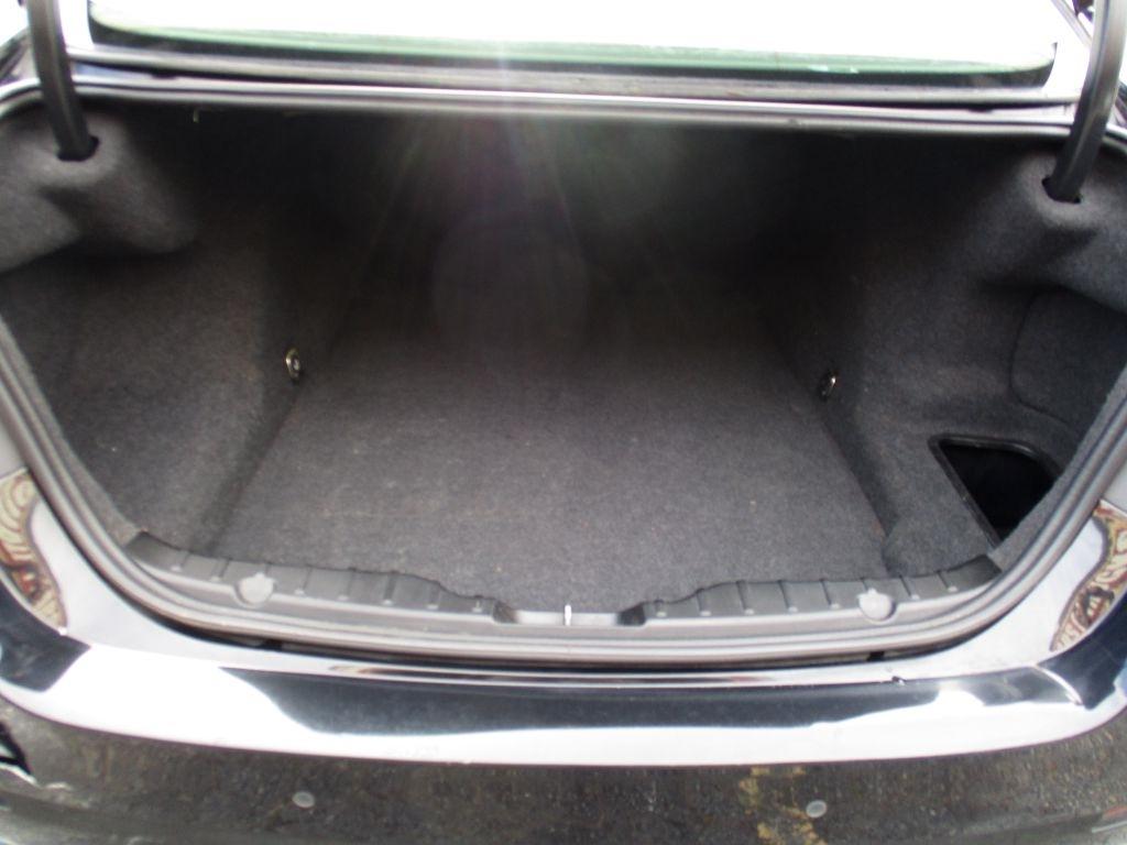 BMW 5-Series 528i 2011