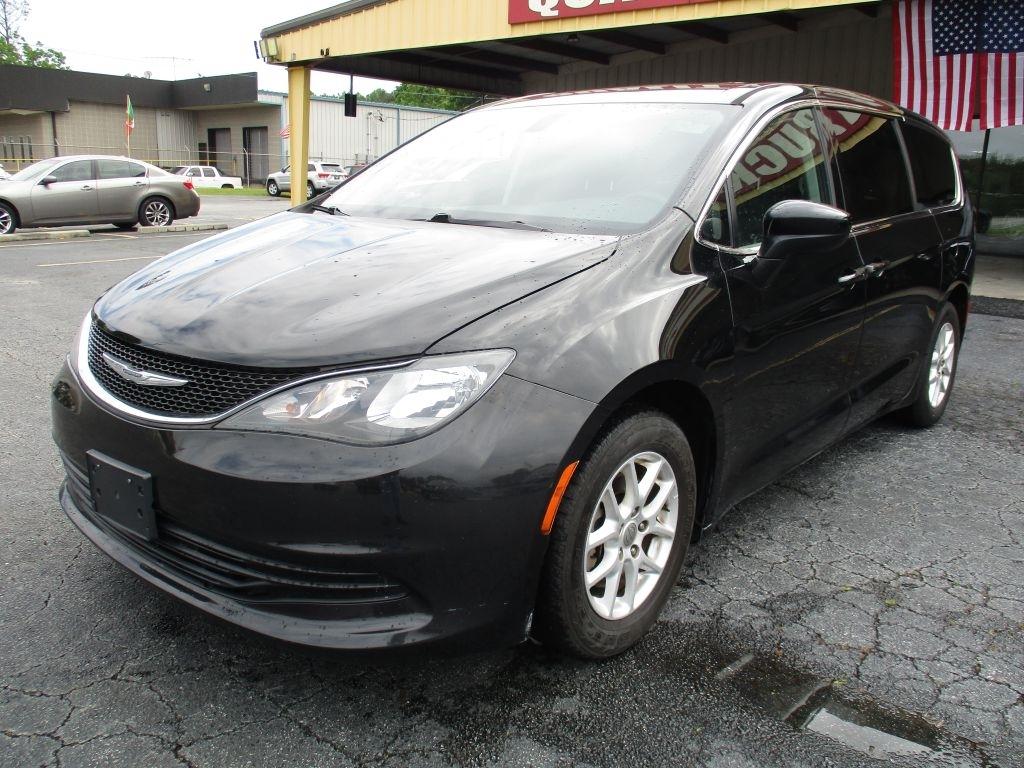 Chrysler Pacifica LX 2017