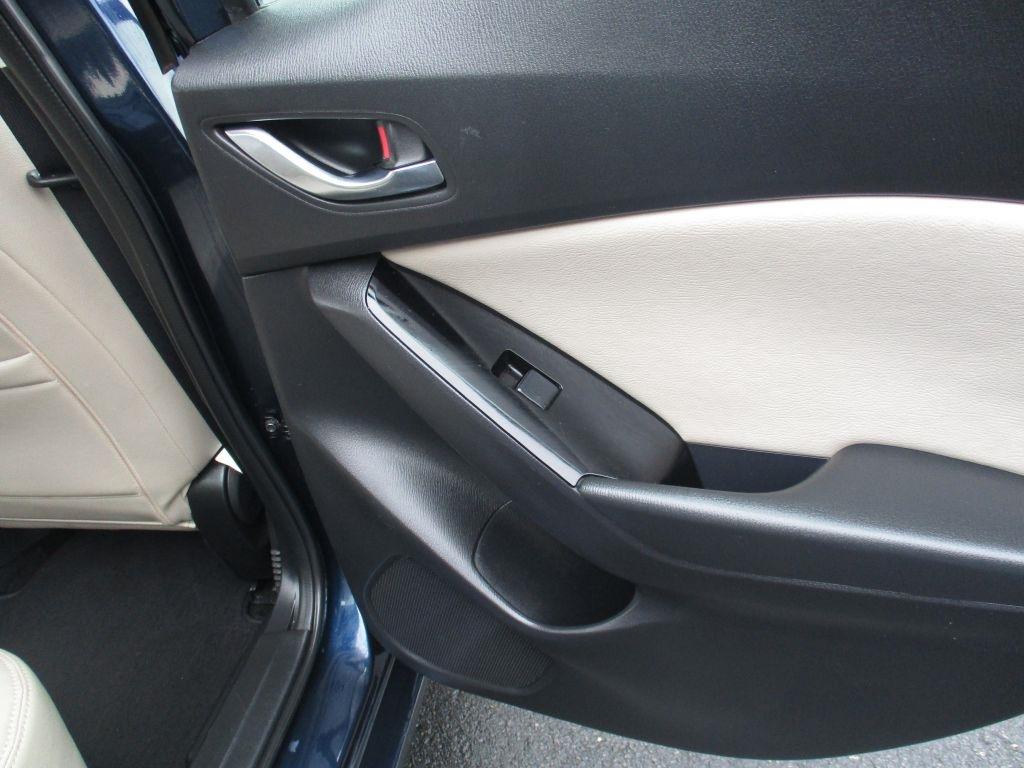 Mazda MAZDA3 i Sport AT 4-Door 2018