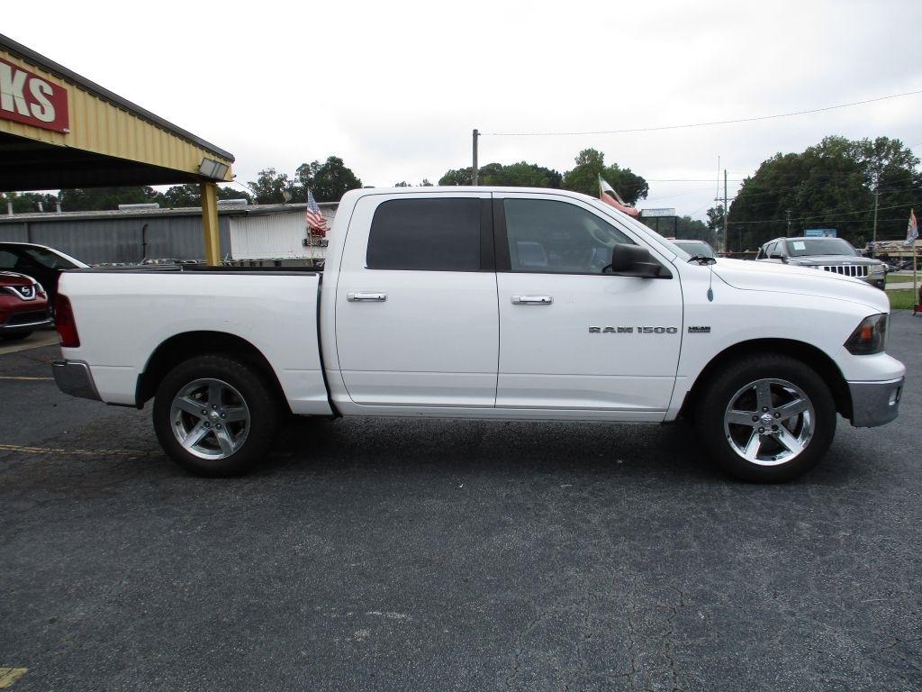 Dodge 1500 SLT Crew Cab 2WD 2012