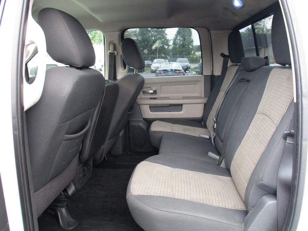 Dodge 1500 SLT Crew Cab 2WD 2012