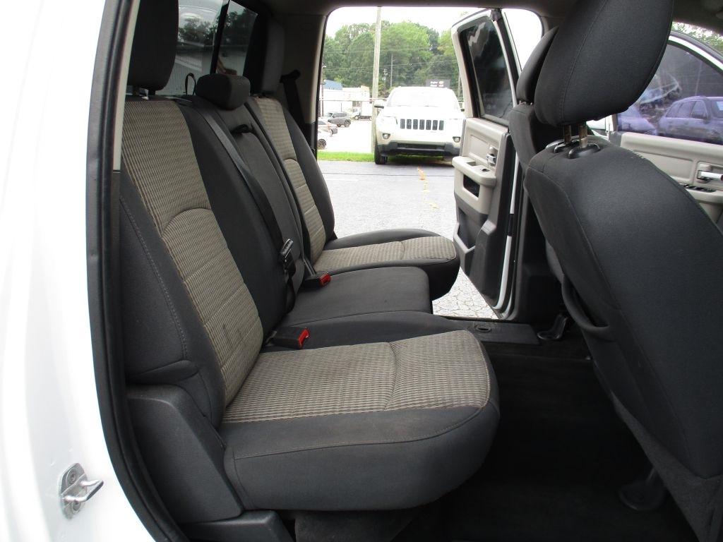 Dodge 1500 SLT Crew Cab 2WD 2012
