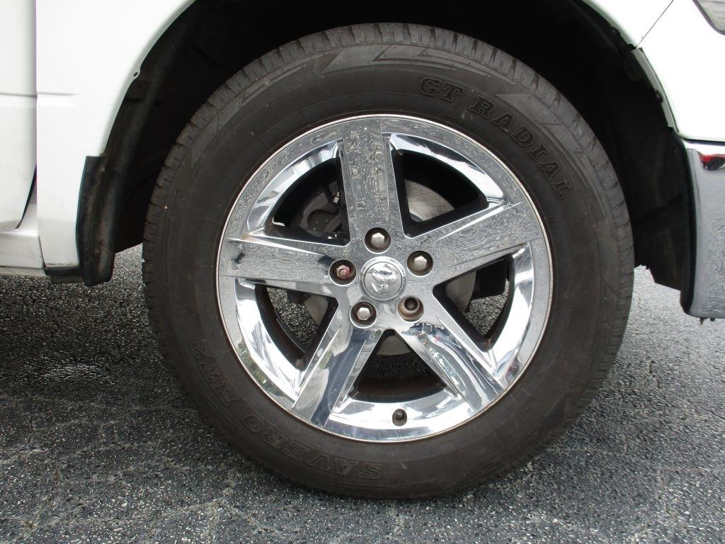 Dodge 1500 SLT Crew Cab 2WD 2012